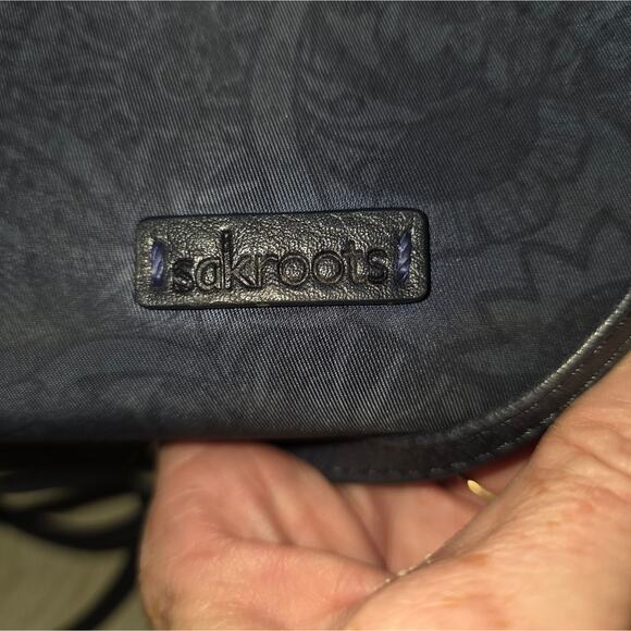 Sakroots Blue Floral Smartphone Crossbody Wallet Adjustable Boho Cottagecore - Picture 4 of 10